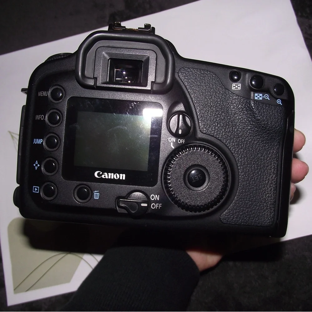 Canon EOS 10D Black Digital Camera- CAMERA BODY + CHARGER ONLY